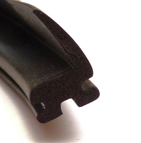 Front Quarterlight / Ventilator Window Upright Rubber Strip - VNT128