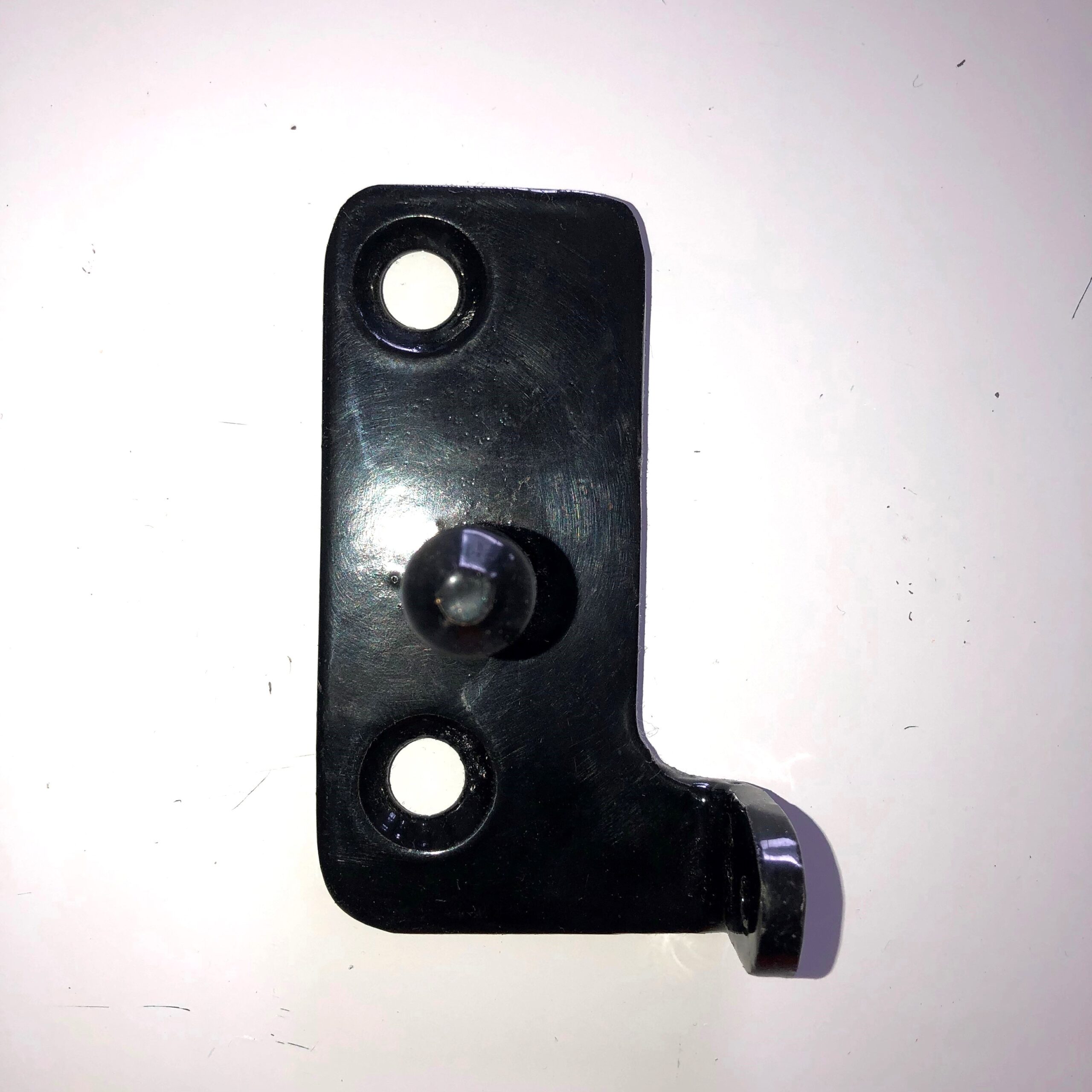 Pick-Up Tailgate Mounting Bracket L/H NZ made - RPV365