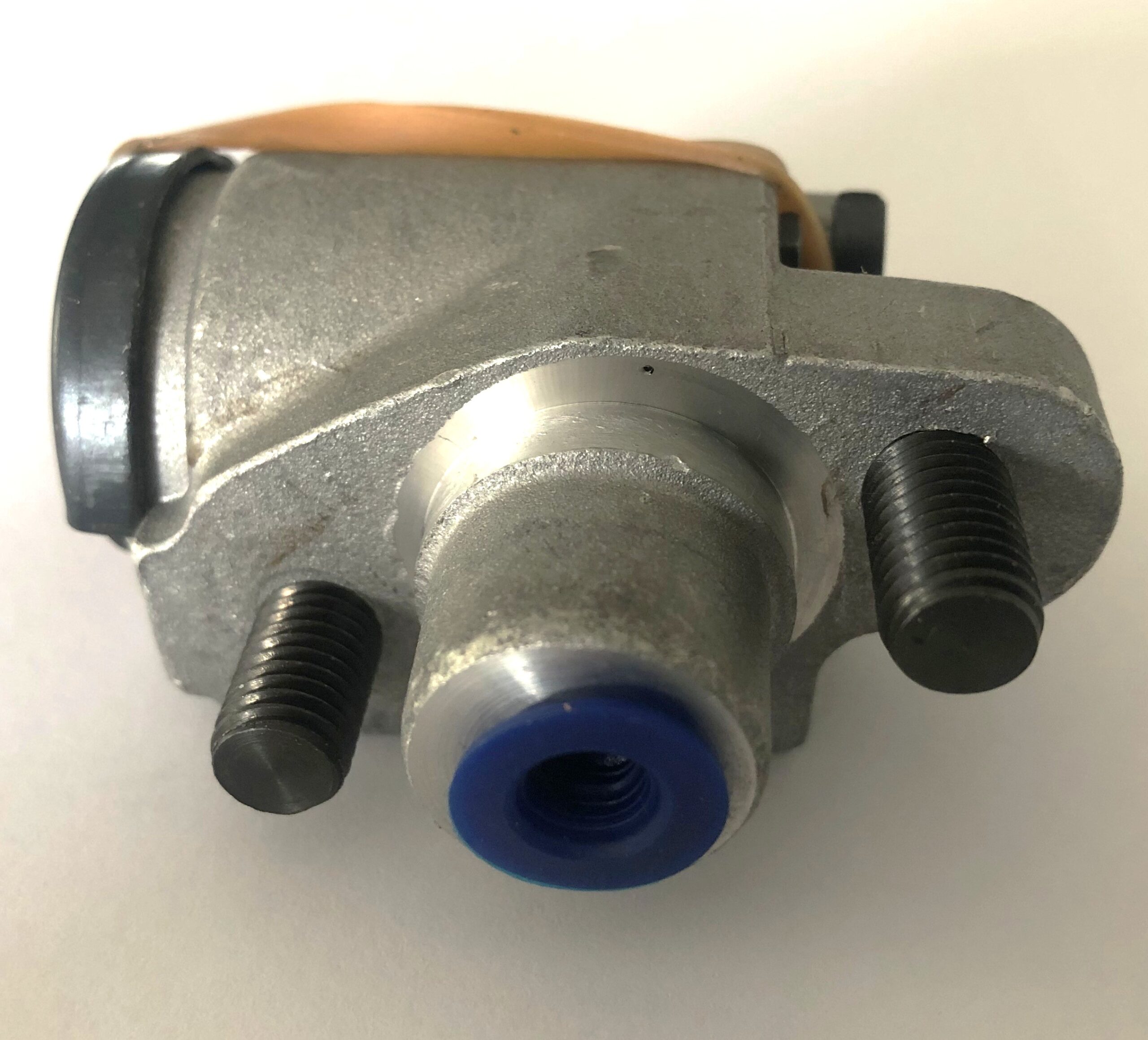 Front Brake Cylinder L/H – MM & Early Series II – FBK129A