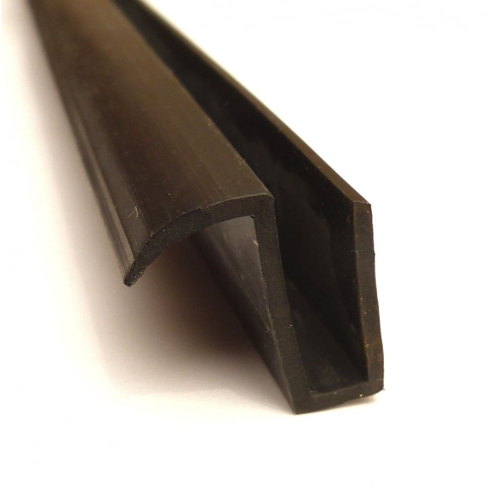 Rubber Seal – Finger Pull – Between Sliding Rear Side Glass (Traveller) – T45